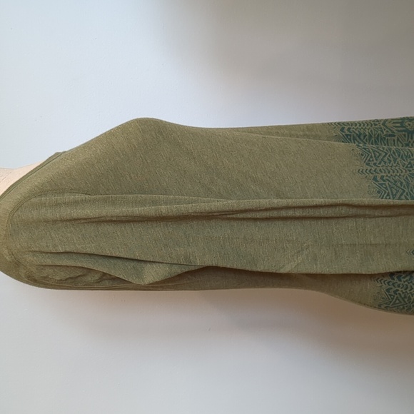 Marmot Scoop Neck Long sleeve tee olive & turquoise Size medium - Picture 8 of 14